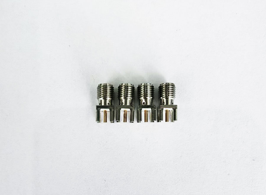 射频连接器 R124.426.120